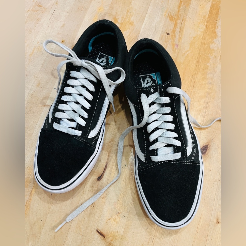 Unisex Vans Black w White Old Skool Sneaker Size 8.5Mens -10Womens